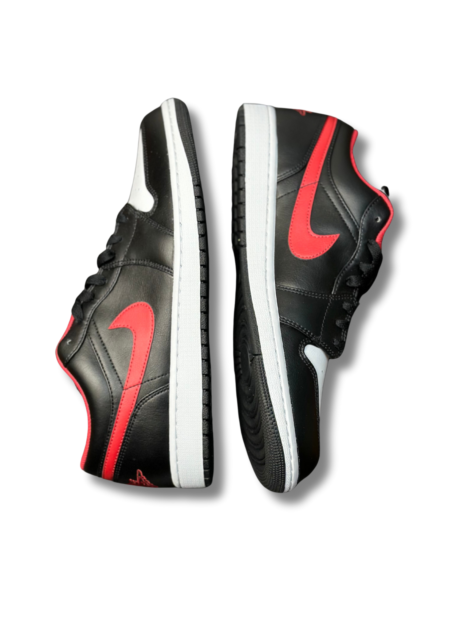 Jordan 1 Low "White Toe" - SnkrsMobb