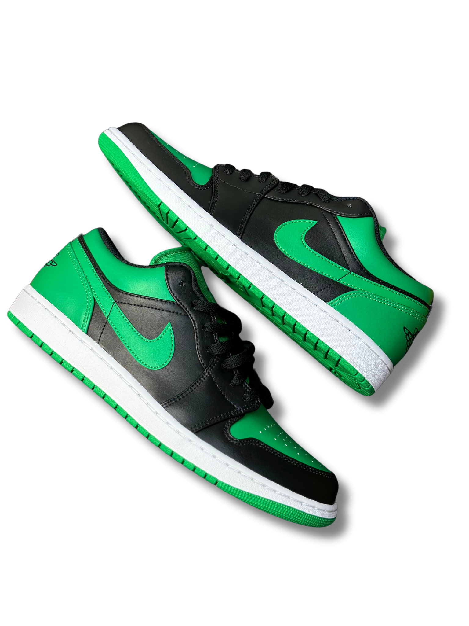Nike Air Jordan 1 Low "Lucky Green Black" - SnkrsMobb