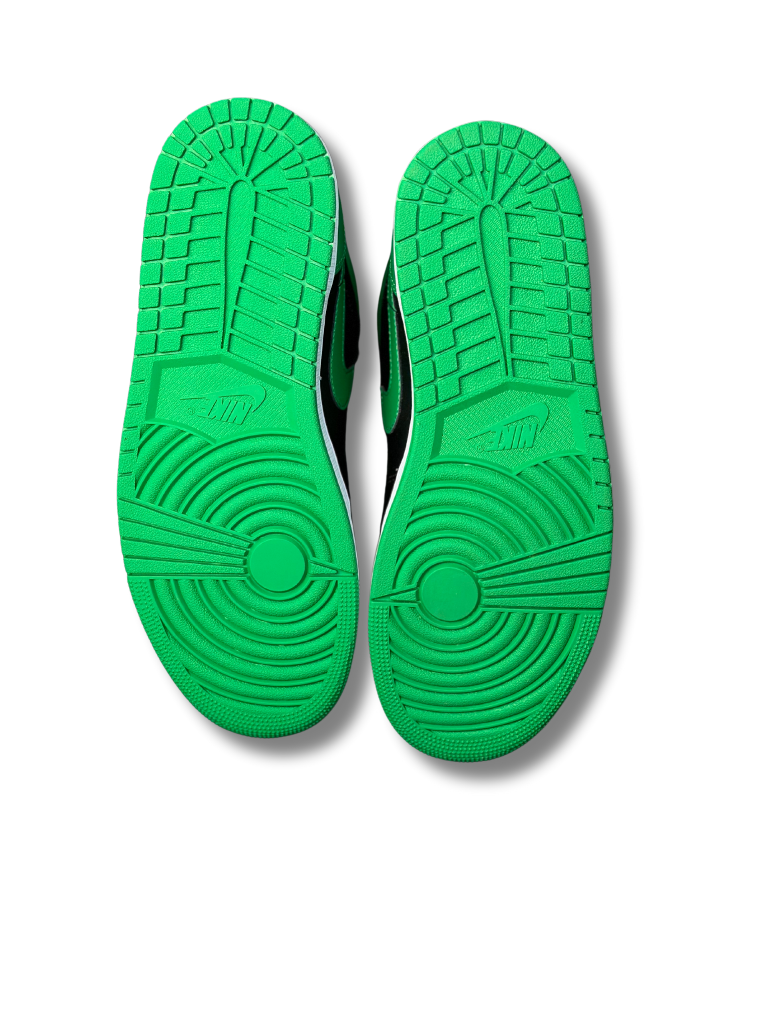 Nike Air Jordan 1 Low "Lucky Green Black" - SnkrsMobb