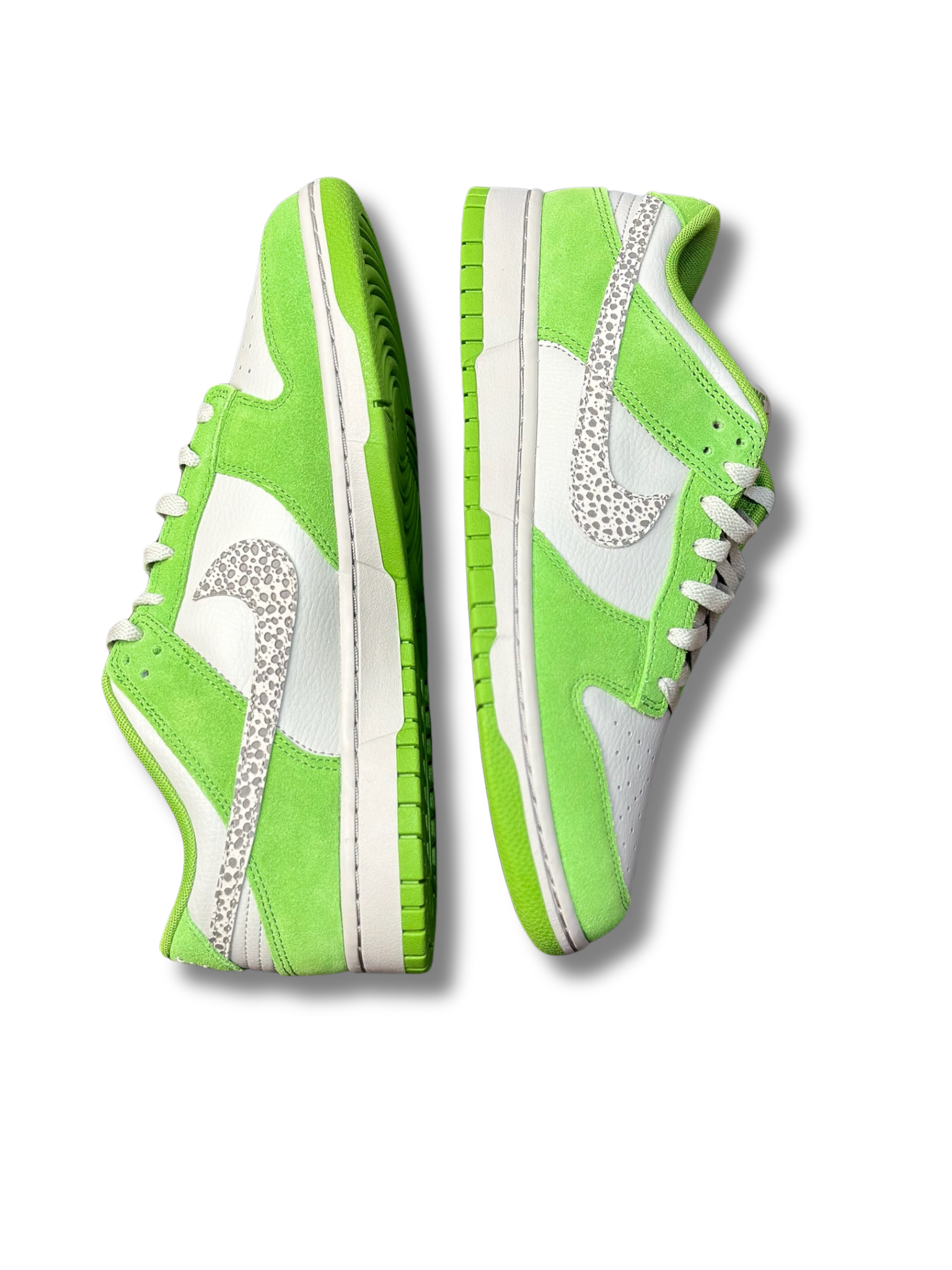 Nike Dunk Low "Safari Swoosh Chlorophyll" - SnkrsMobb